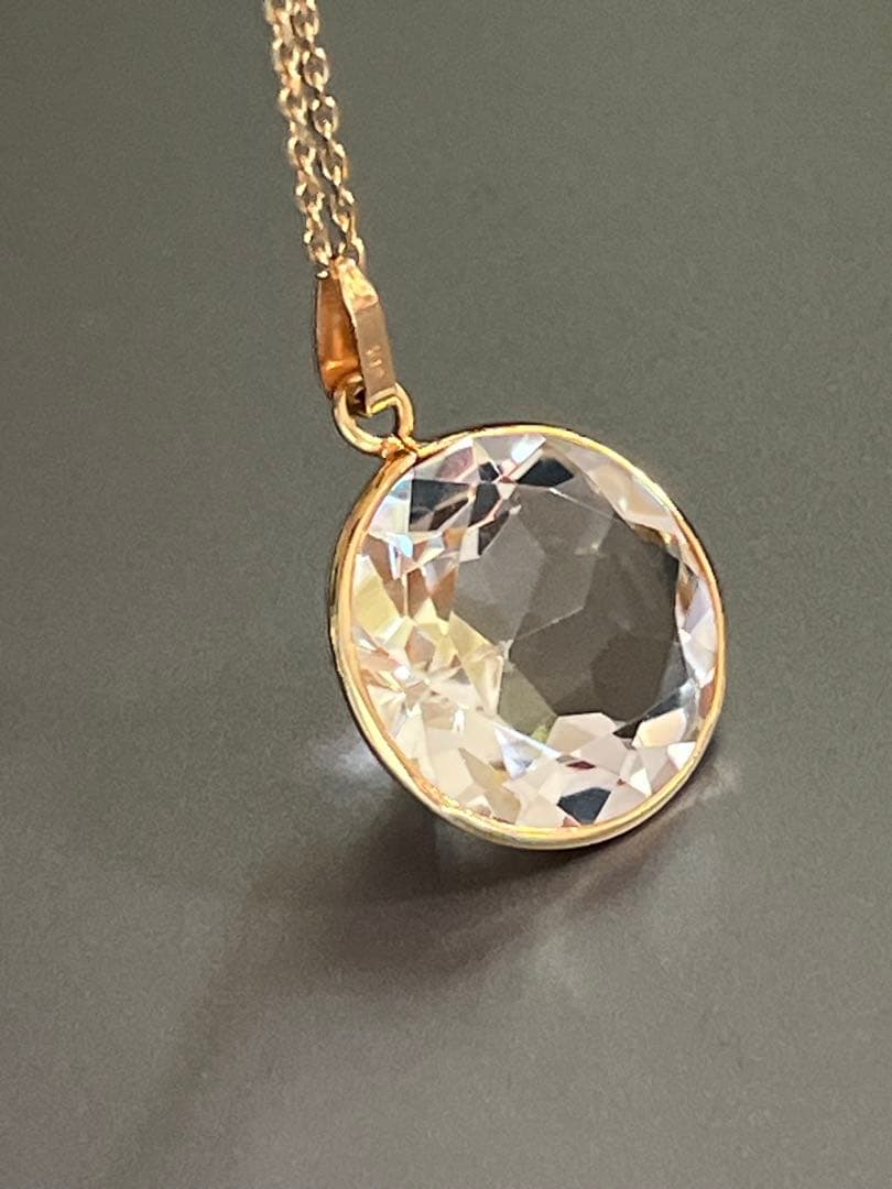 クリスタル18金ネックレス