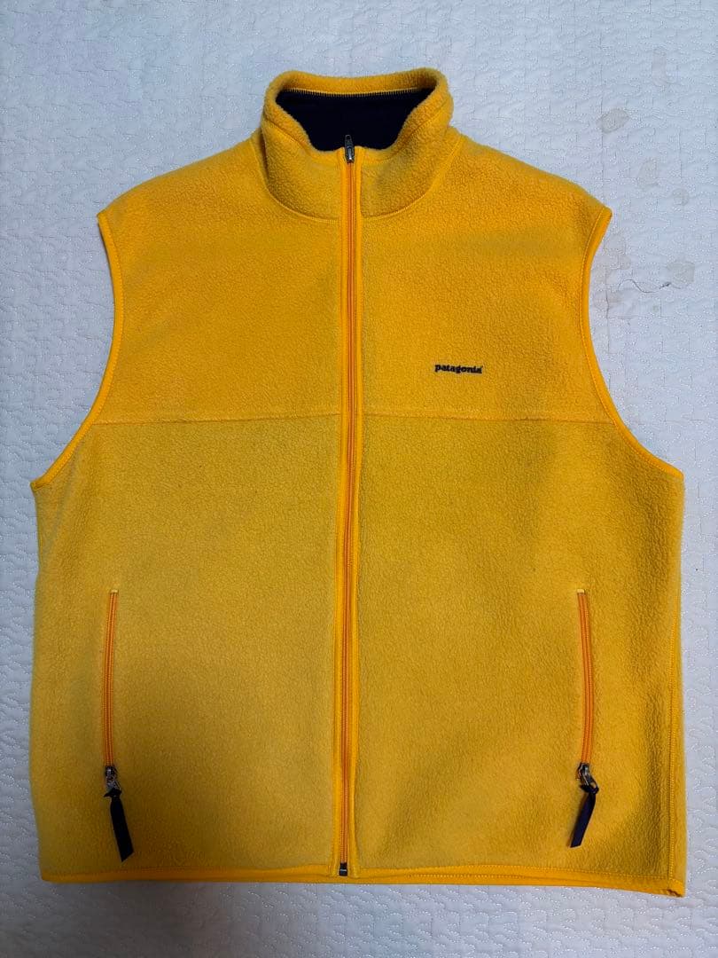 patagonia シンチラベスト イエロー