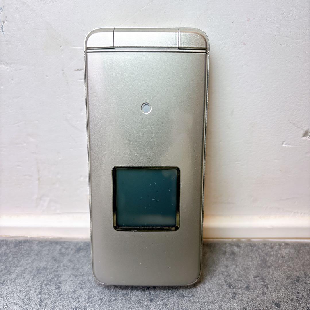 極美品 KYOCERA 京セラ KYF43 かんたんケータイ ガラケー ゴールド