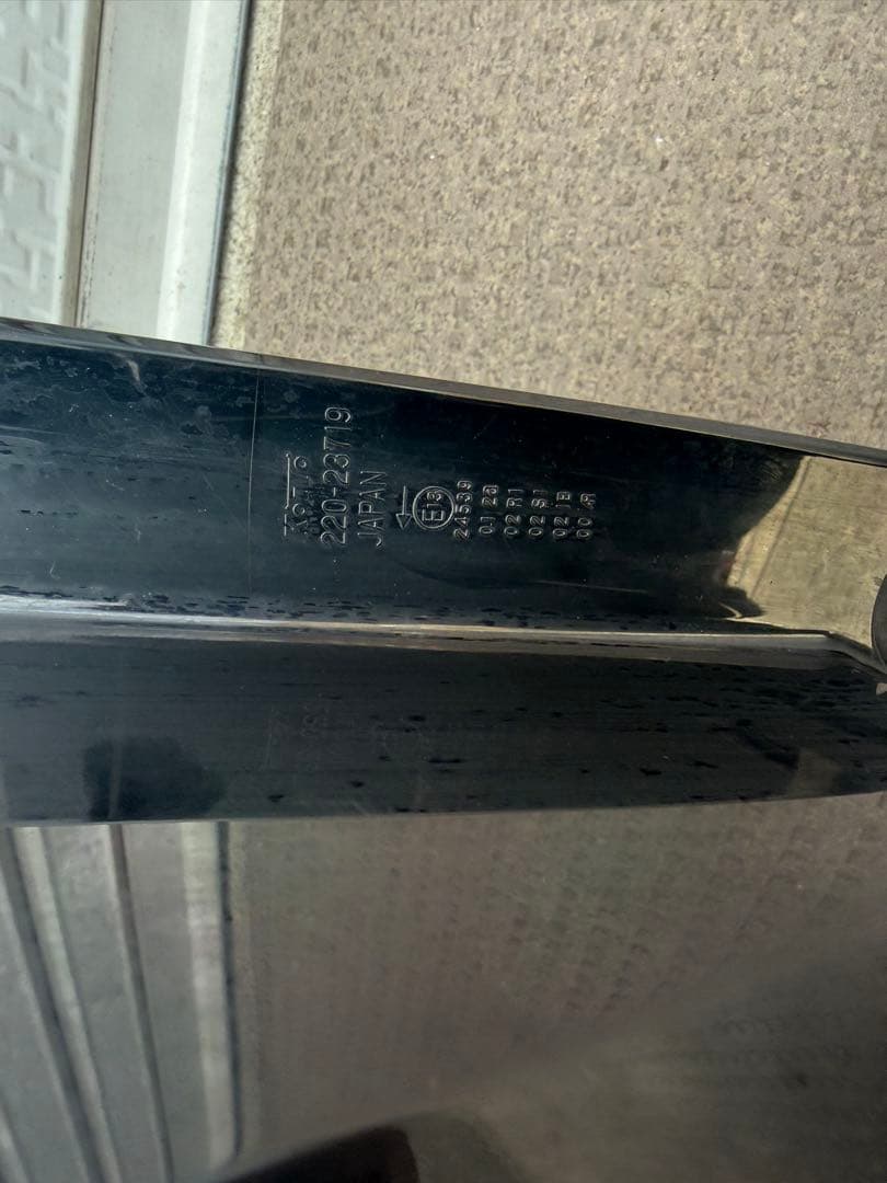 27 日産セレナライダーC27、GC27、GFC27、GFNC27用純正左