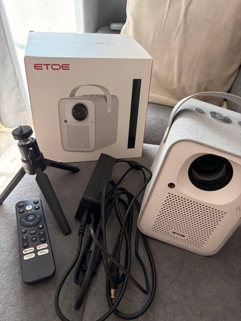 ETOE プロジェクター 1080P