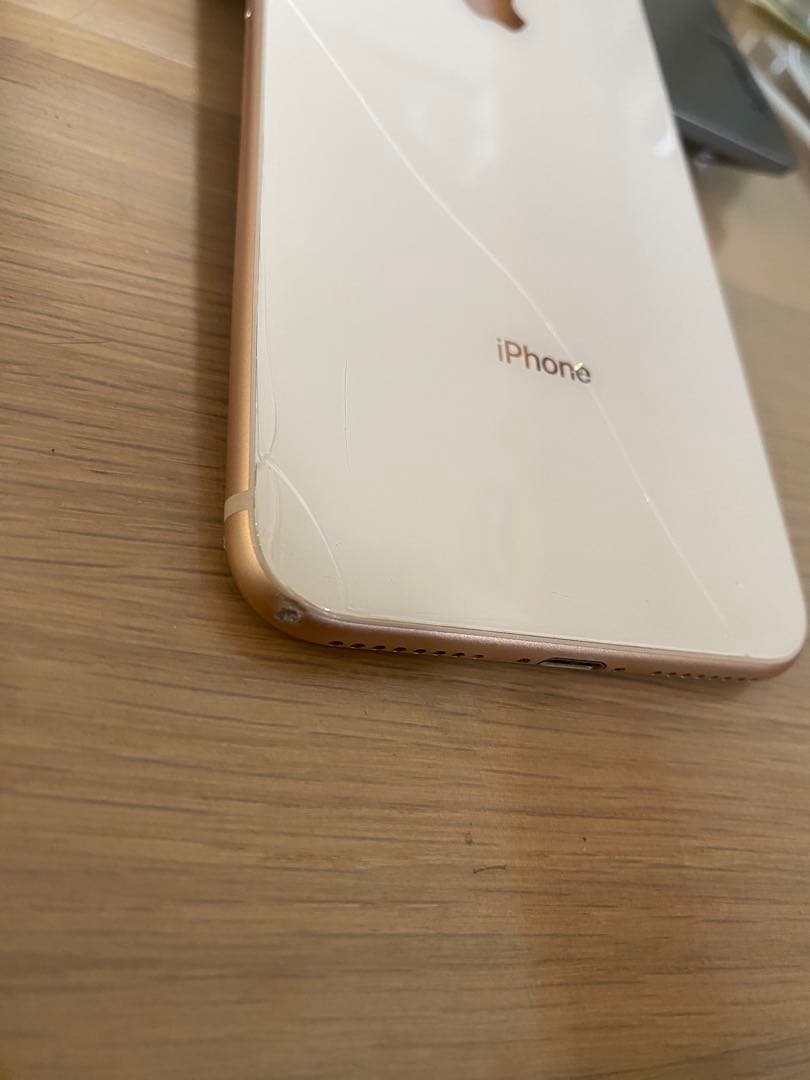 iPhone 8 Plus 64GB SIMフリー アクチ解除 本体 ゴールド