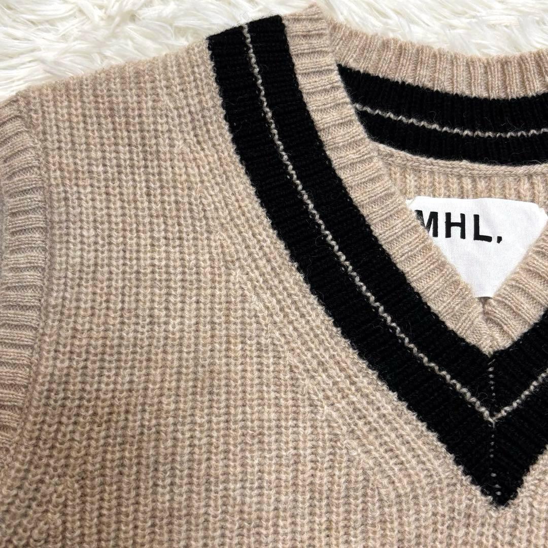 【23AW✨】MHL. ウールリブ ニットベスト Vネック ベージュ M