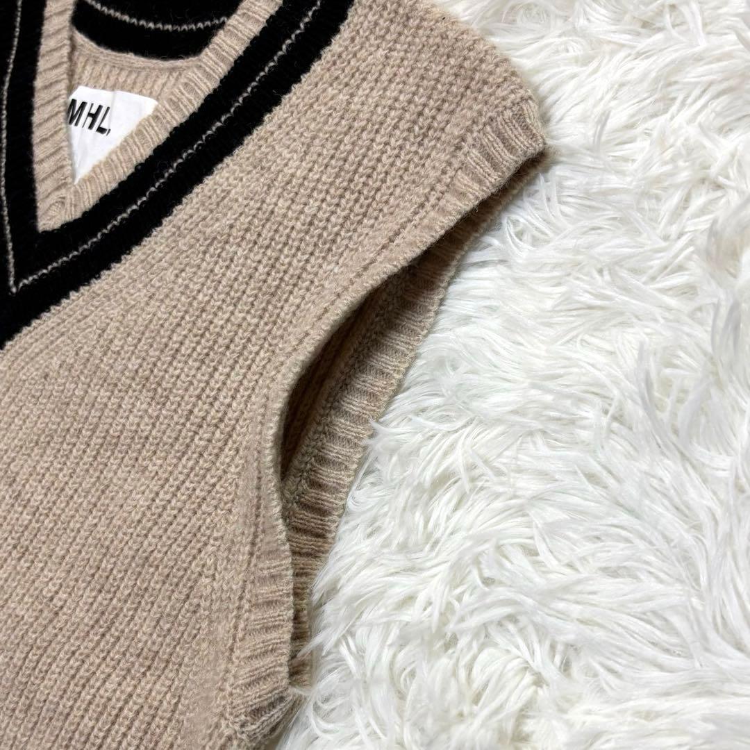 【23AW✨】MHL. ウールリブ ニットベスト Vネック ベージュ M