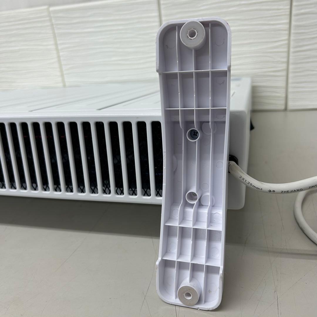 2024年製　VERSOS オイルレスヒーター SH-400 ホワイト