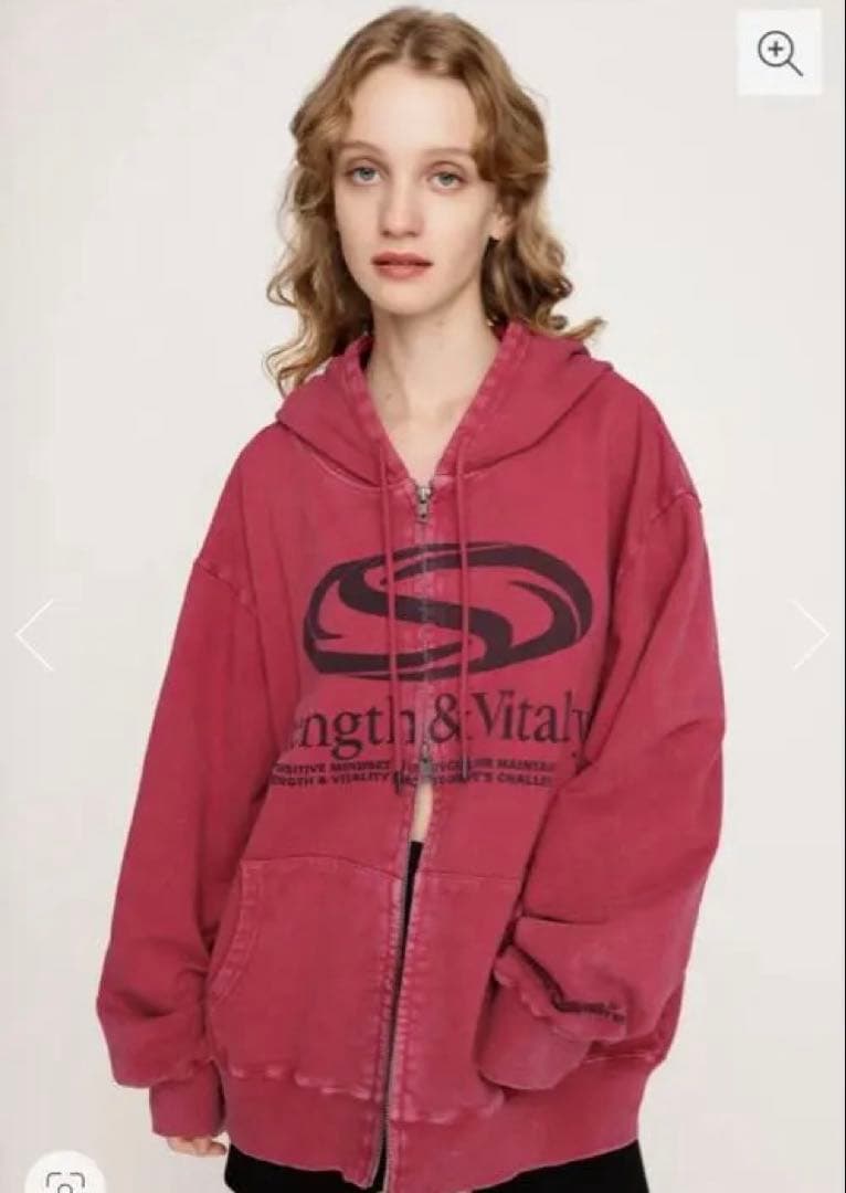 naaa(・8・)　SLY　PRINT OVER HOODIE