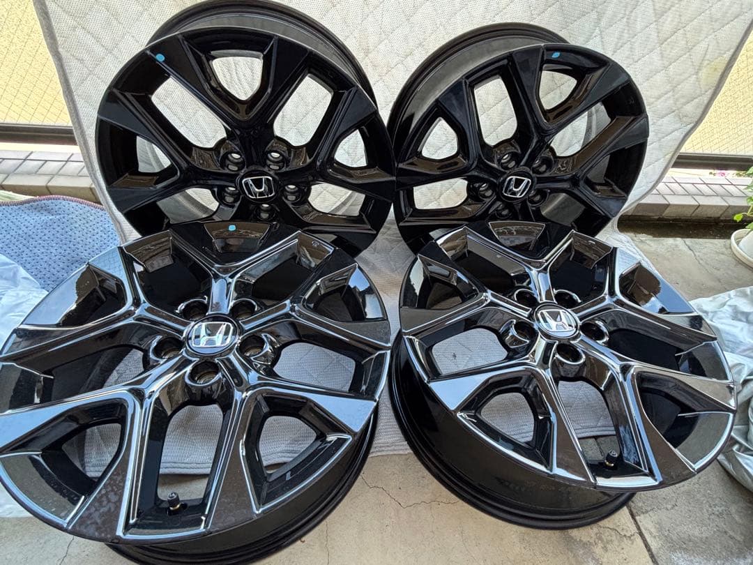 ホンダZR-V ブラックスタイル純正18インチアルミ