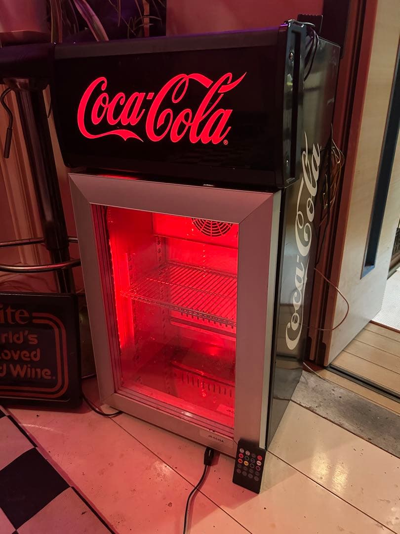 大幅値下げ！！　Coca-Cola 冷蔵庫 LED照明付き　ジャンク