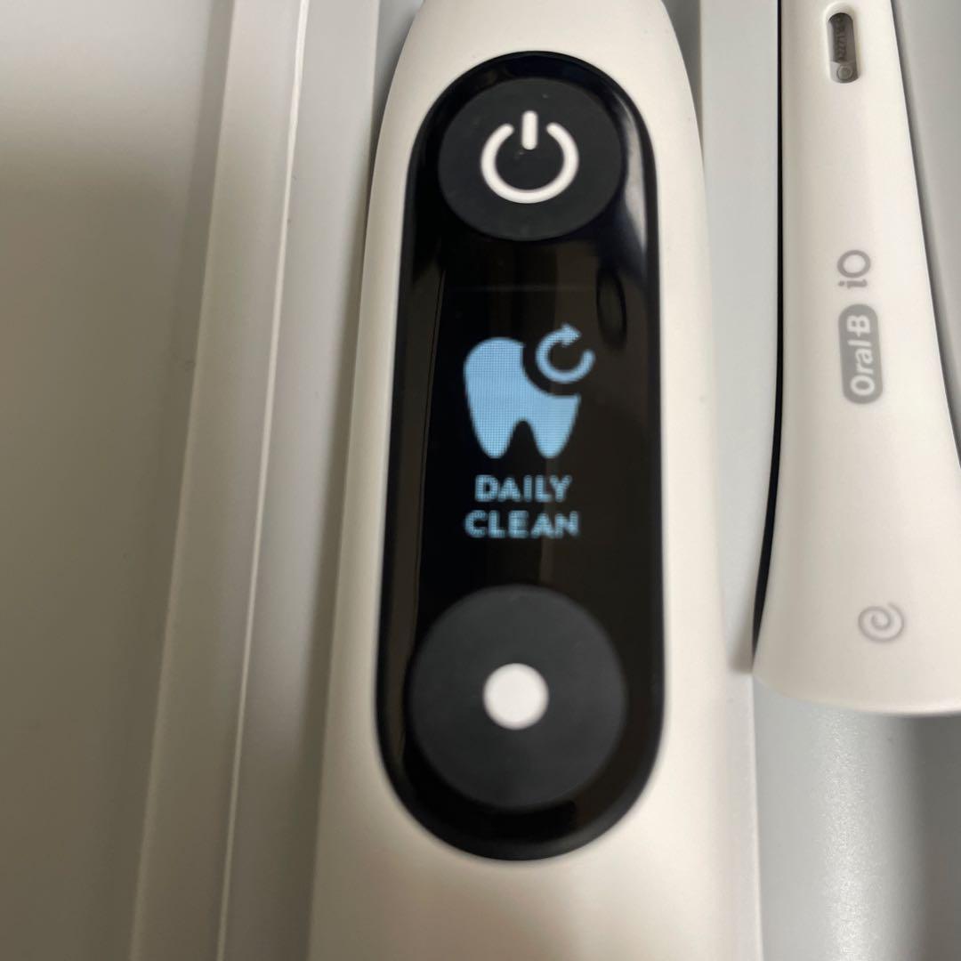 Oral-B iO7 電動歯ブラシ本体 ホワイト TYPE3758 未使用品