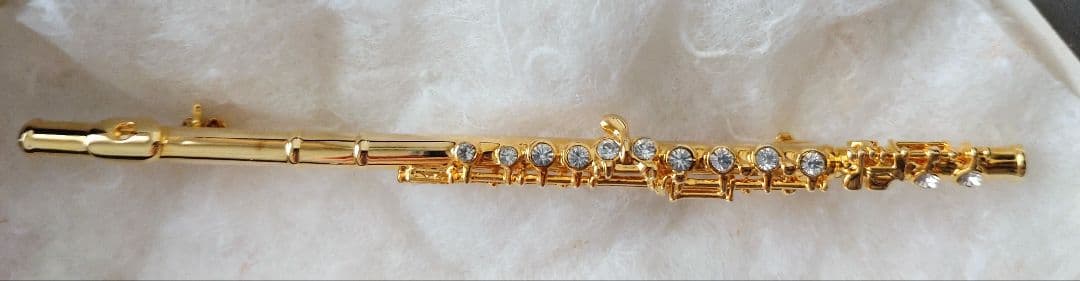 fafデザイン/フルート ブローチ