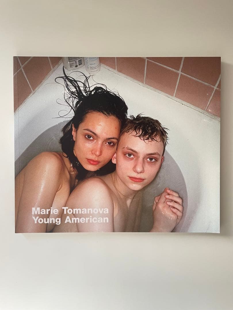 Marie Tomanova Young American サイン入り