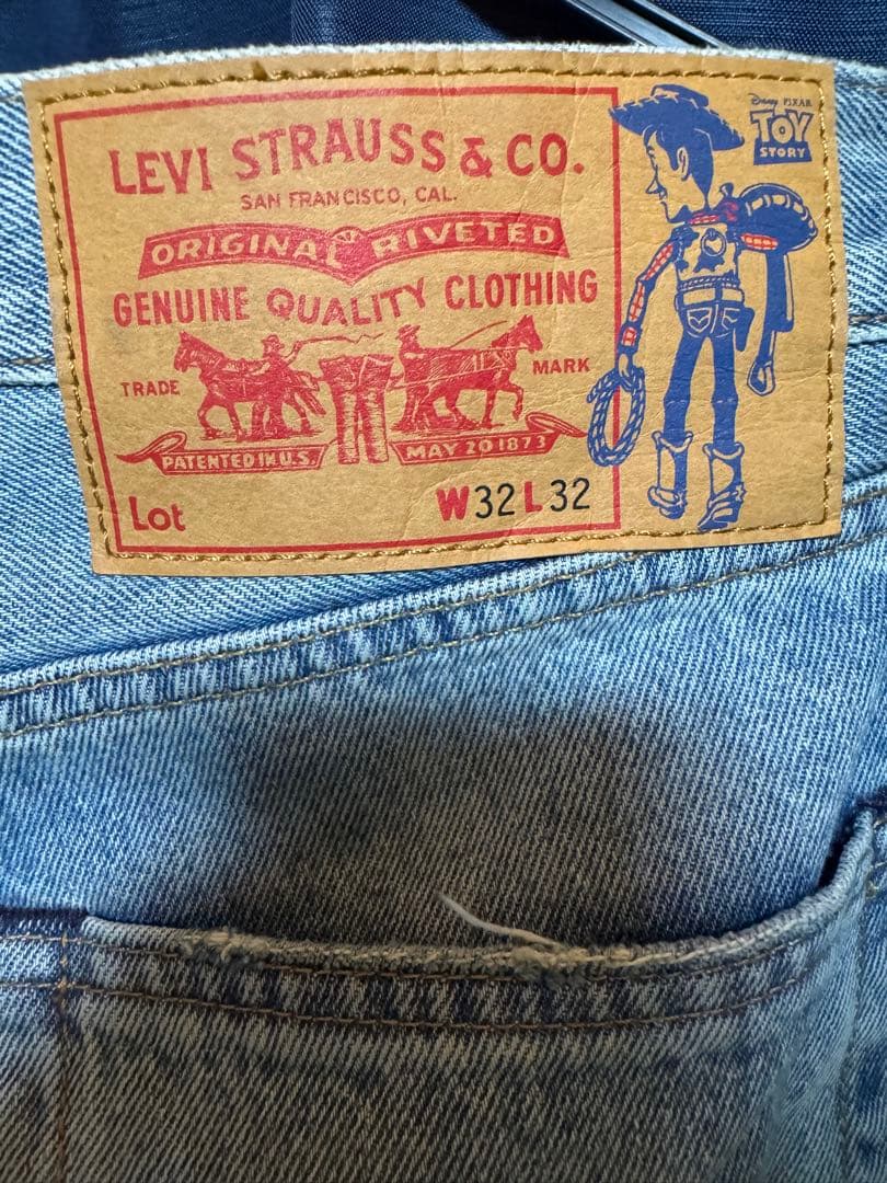 Levi's/リーバイス TOY STORY 568 Loose ジーンズ