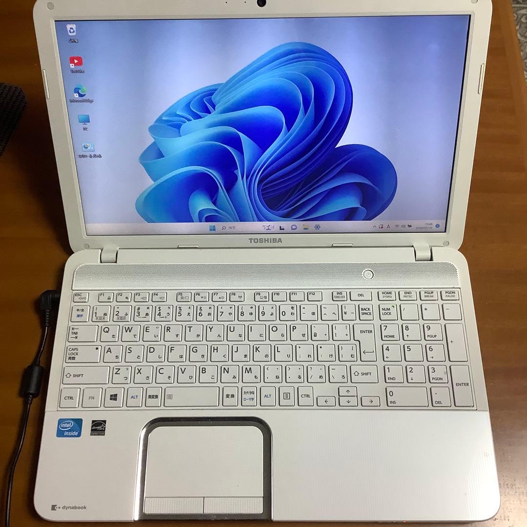 美品　dynabook ノートパソコン T552