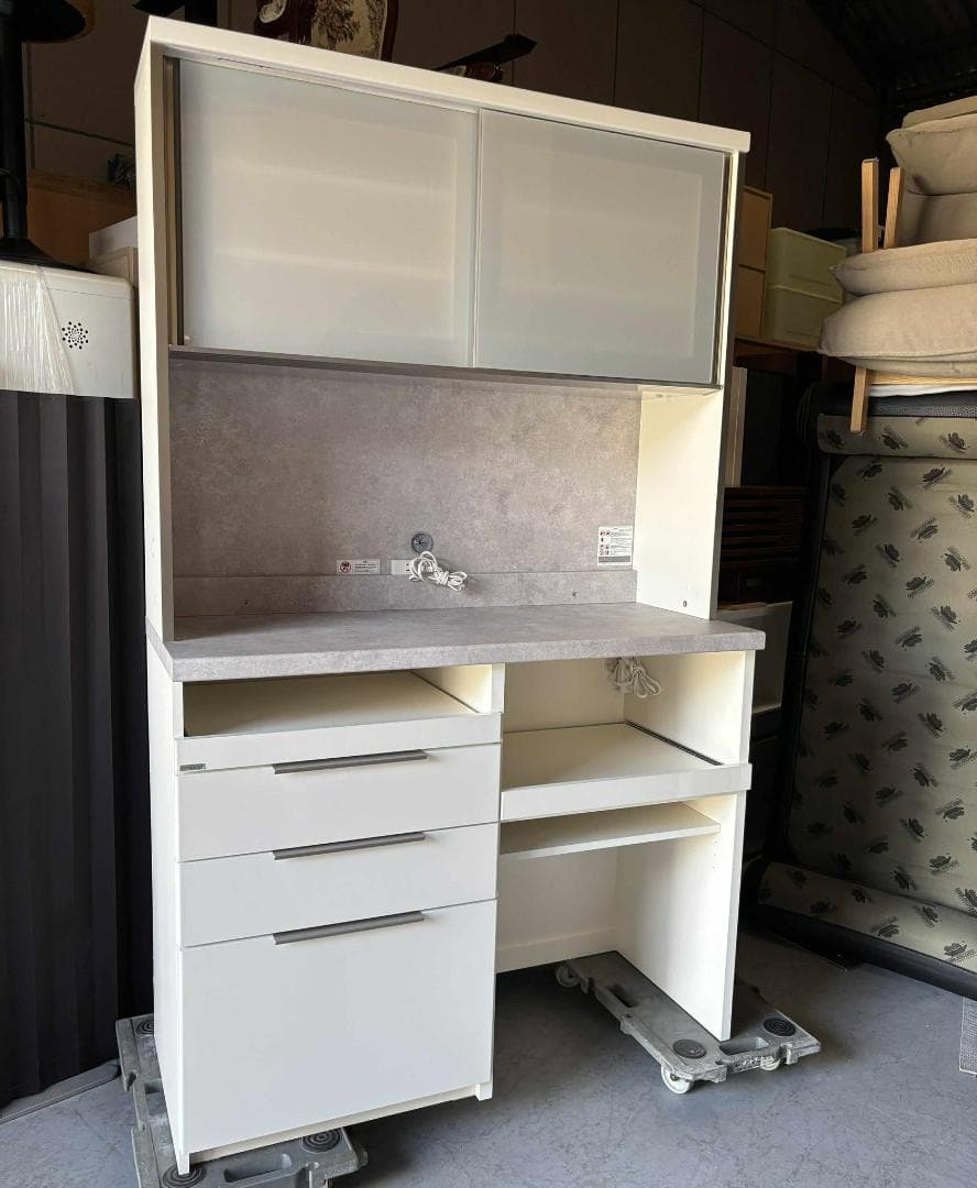 naomi  最高級 PAMOUNA キッチンボード食器棚 セラミカネロ