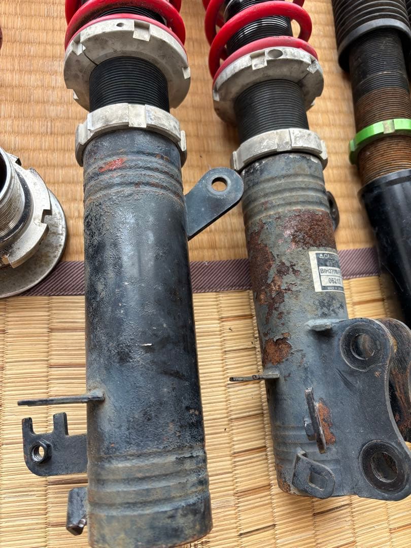 フィット　ge8 車高調　前後違うメーカー　リアジャンク