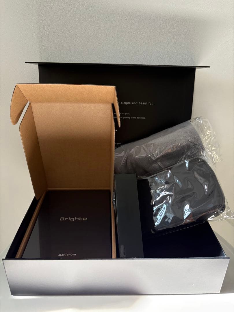 【新品・未開封】Brighte エレキブラシ(ポーチ/ローション/ターバン付)