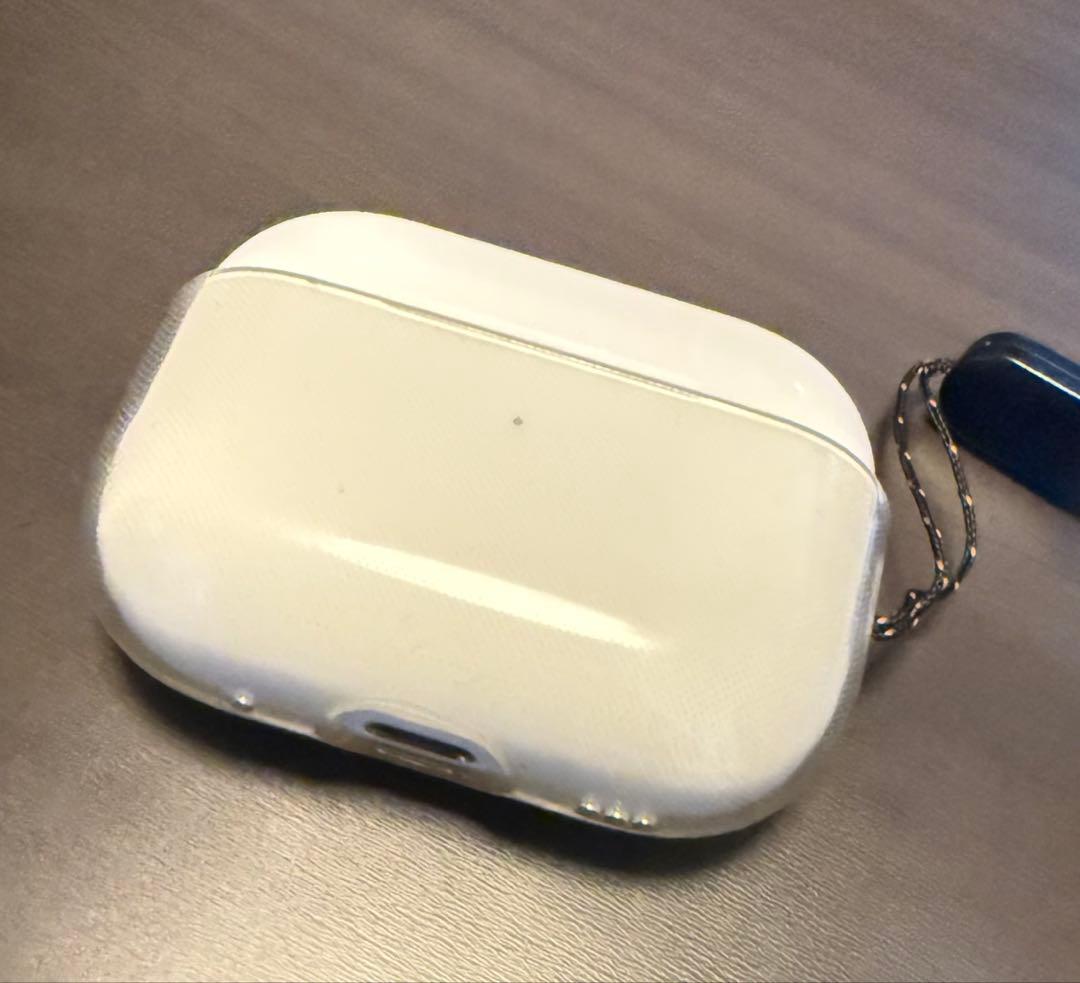 ト*ン様 AirPods Pro 2 充電器・箱なし　本体とケースのみ