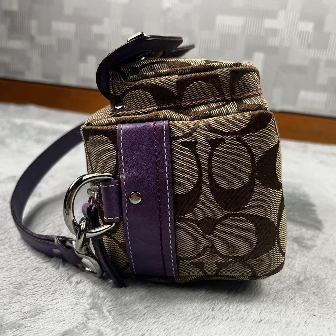 極美品 COACH コーチ アクセサリーポーチ ターンロック レガシー パープル