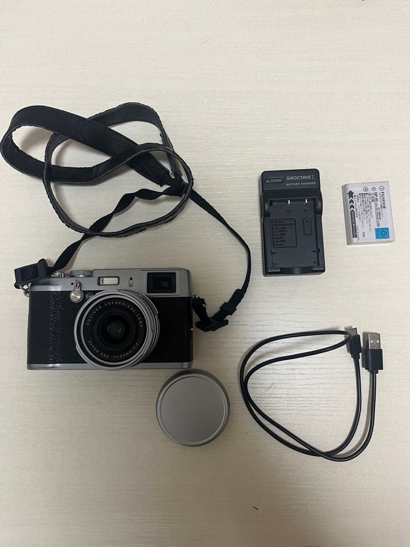 富士フィルム Fujifilm FinePix X100