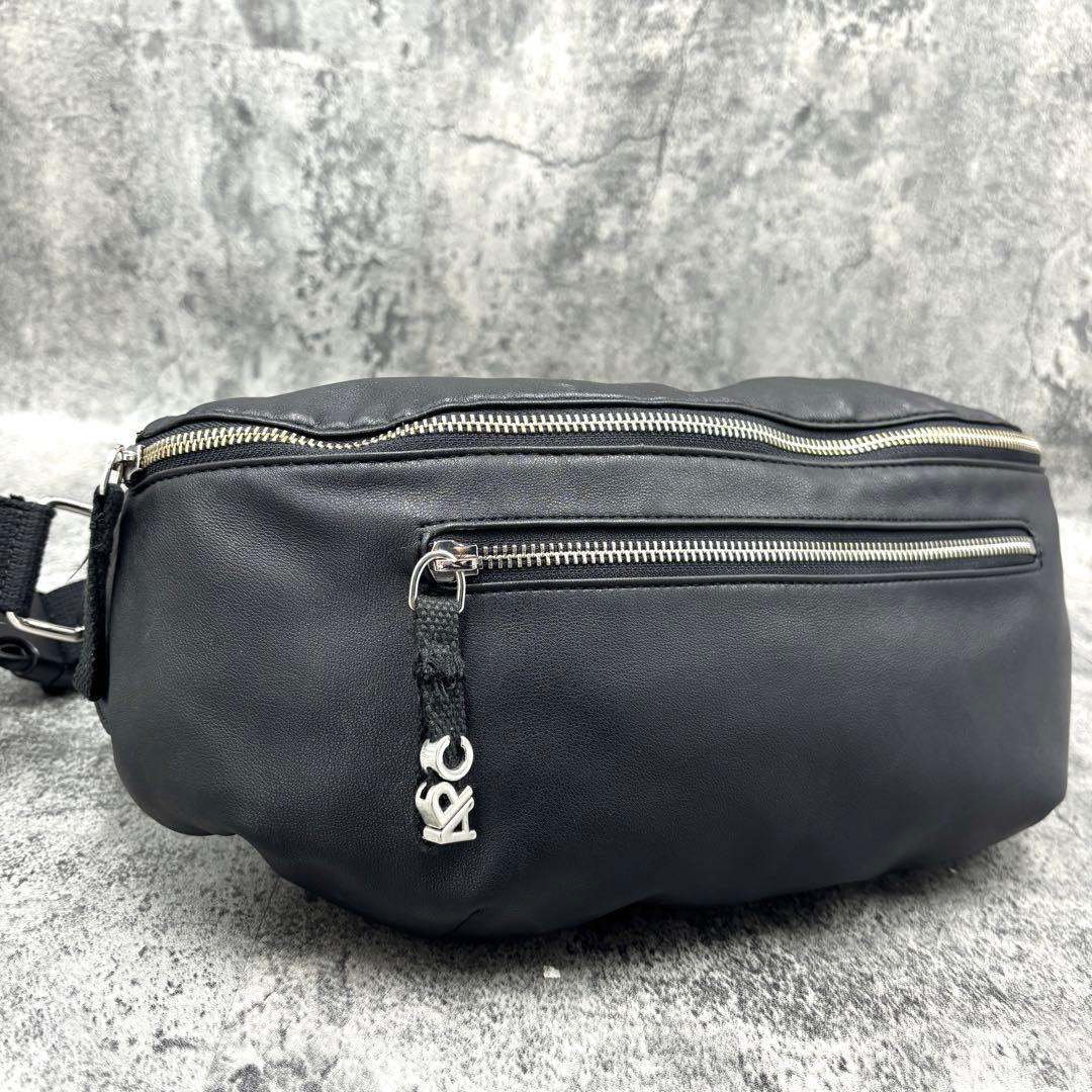 ✨️未使用級✨A.P.C. アーペーセー ボディバッグ ウエストバッグ レザー