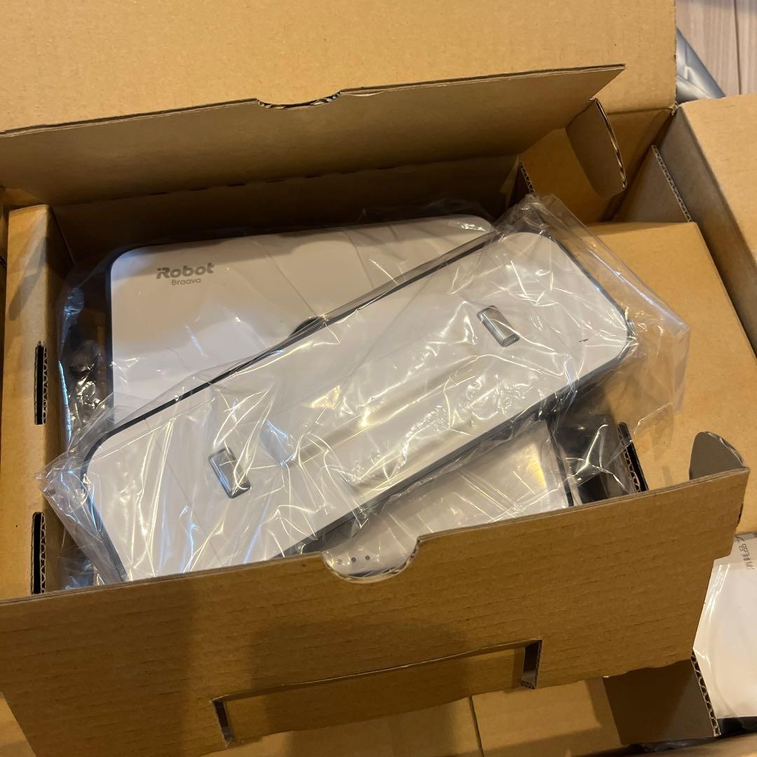 y*3様 iRobot ロボット掃除機本体 モップパッド付き　380j 新品未使