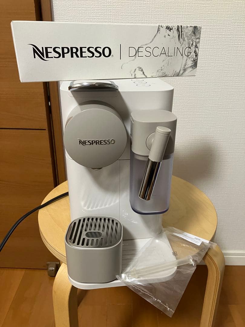 【中古】ネスプレッソラテシマワン（ミルクチューブ・湯垢洗浄付き）