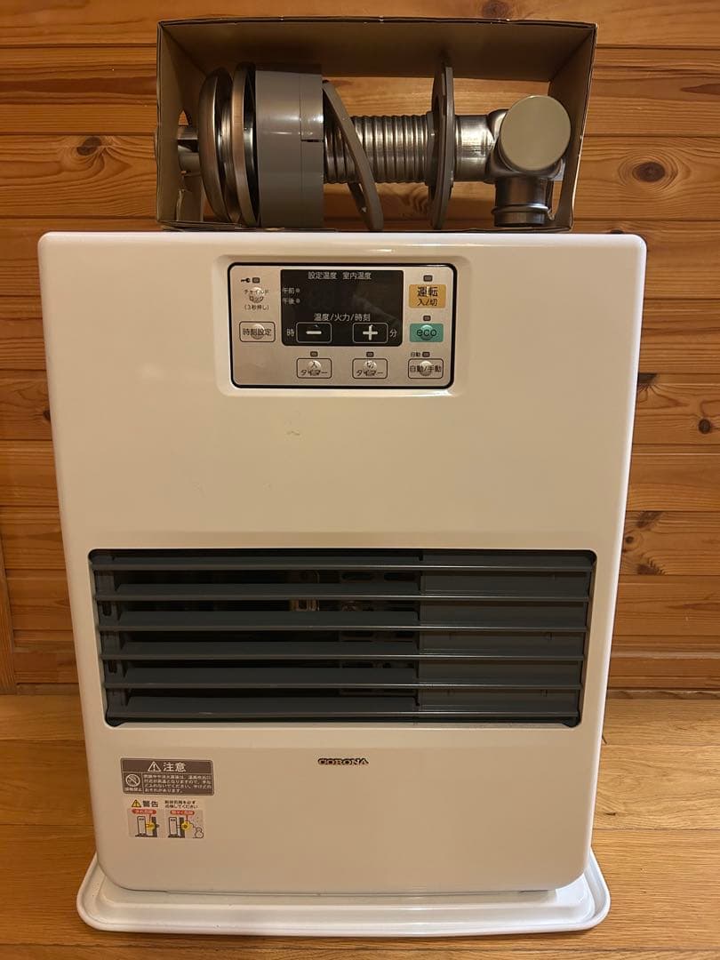 コロナFFストーブ 中古　2022年製 （排気筒は新品）