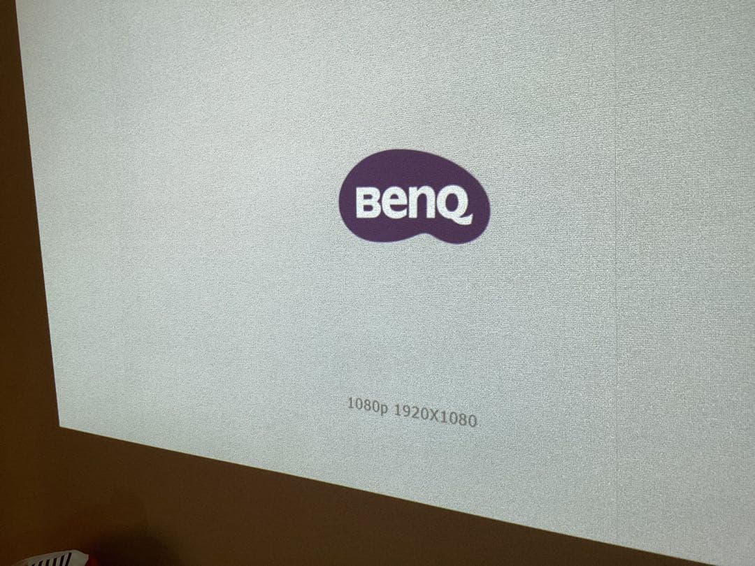 BenQプロジェクターMH534