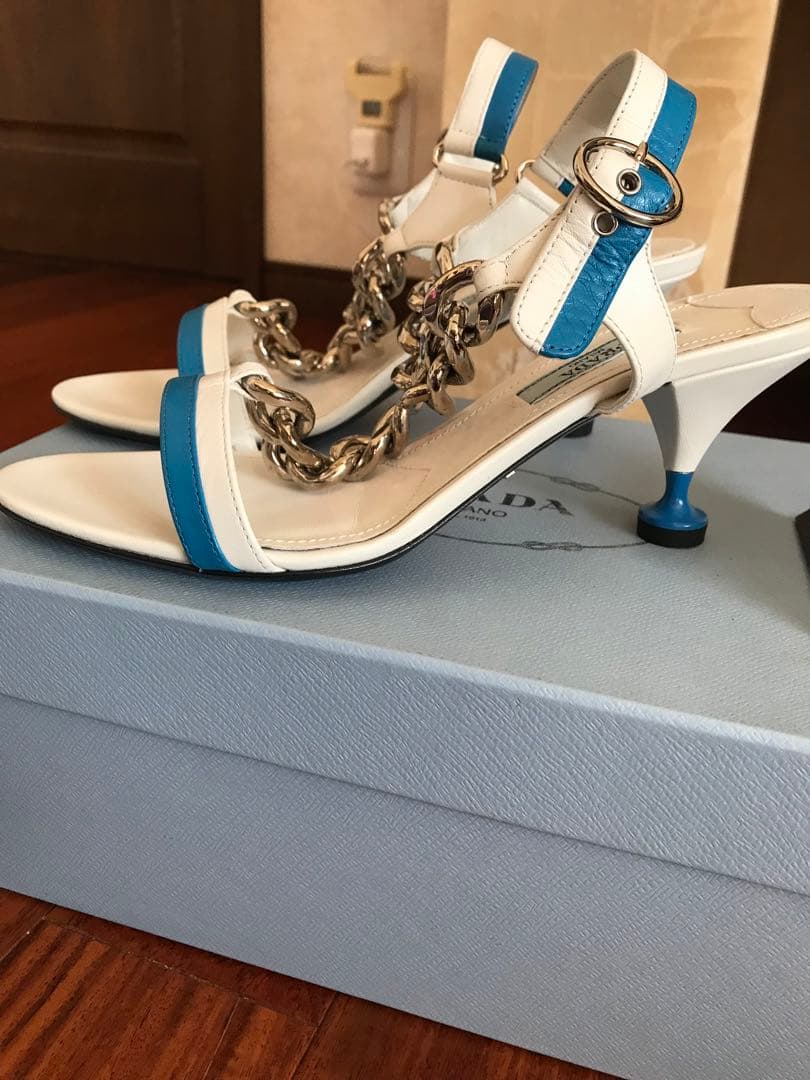 PRADA サンダル