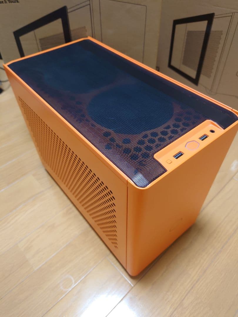 NR200P Cooler Master Masterbox オレンジ
