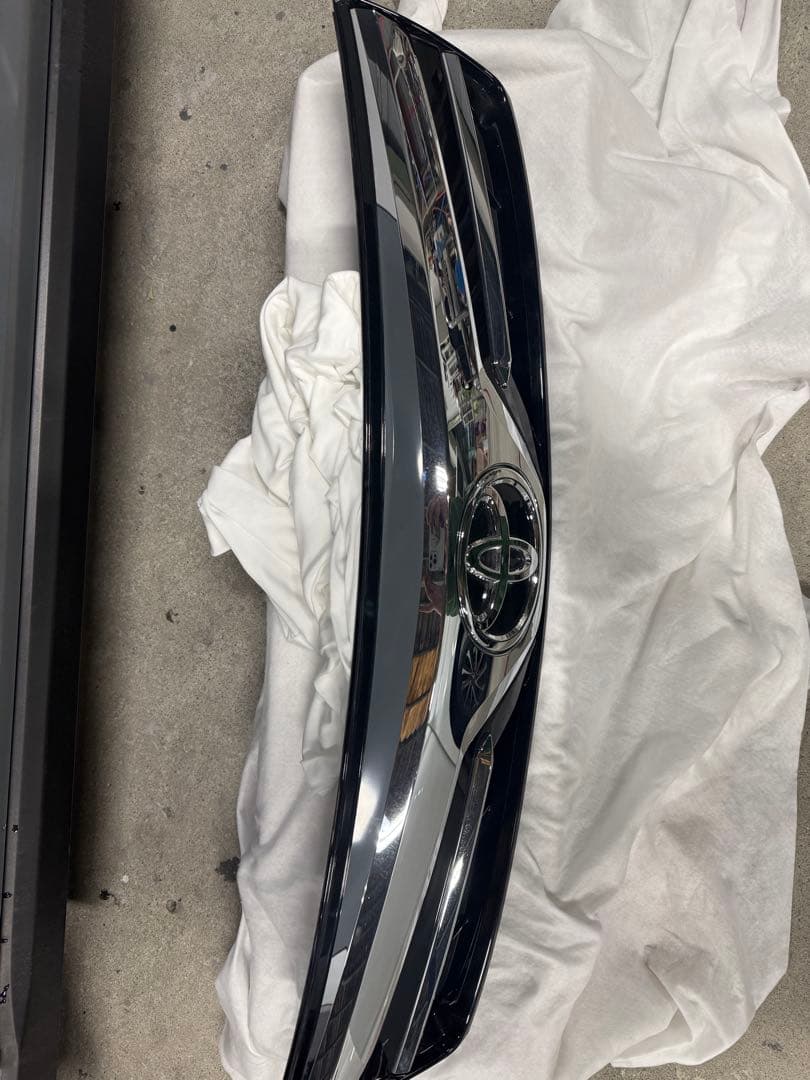 トヨタ ルーミー フロントグリル メッキ