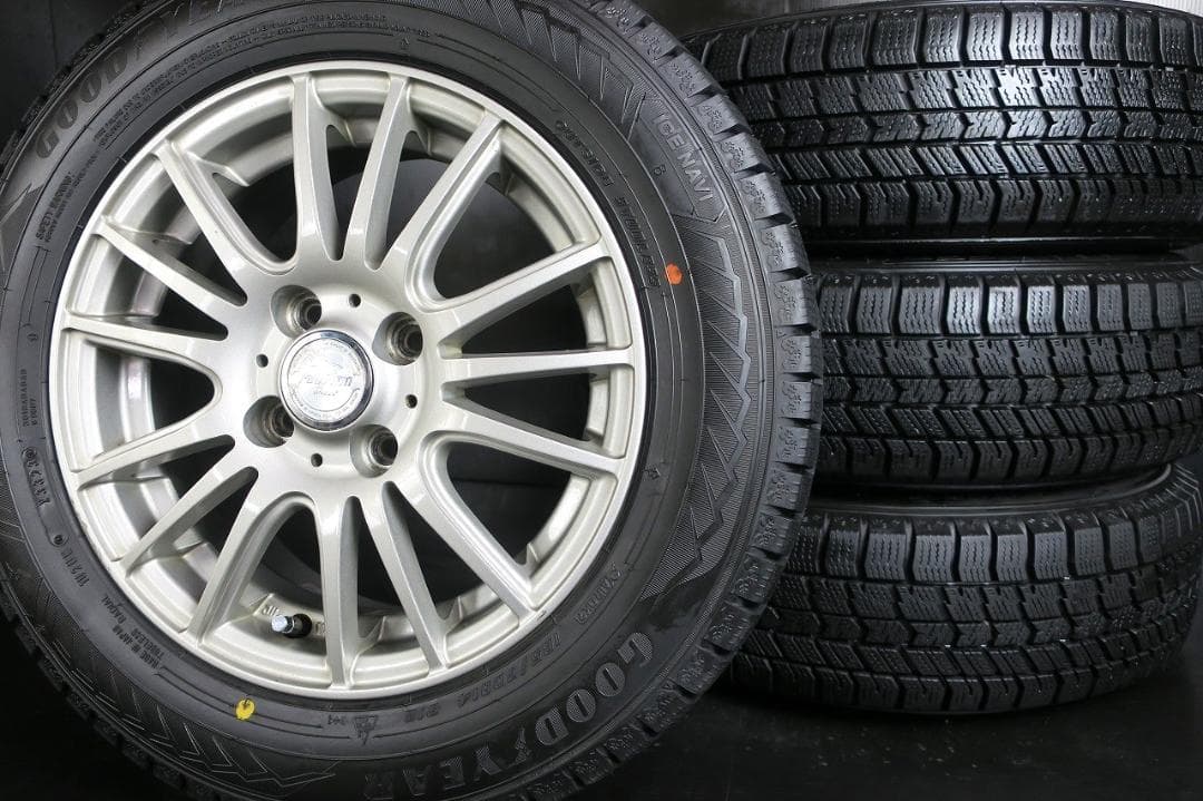 極上9.5分山 2023年製 スタッドレス 165/70R14 アクア ヴィッツ