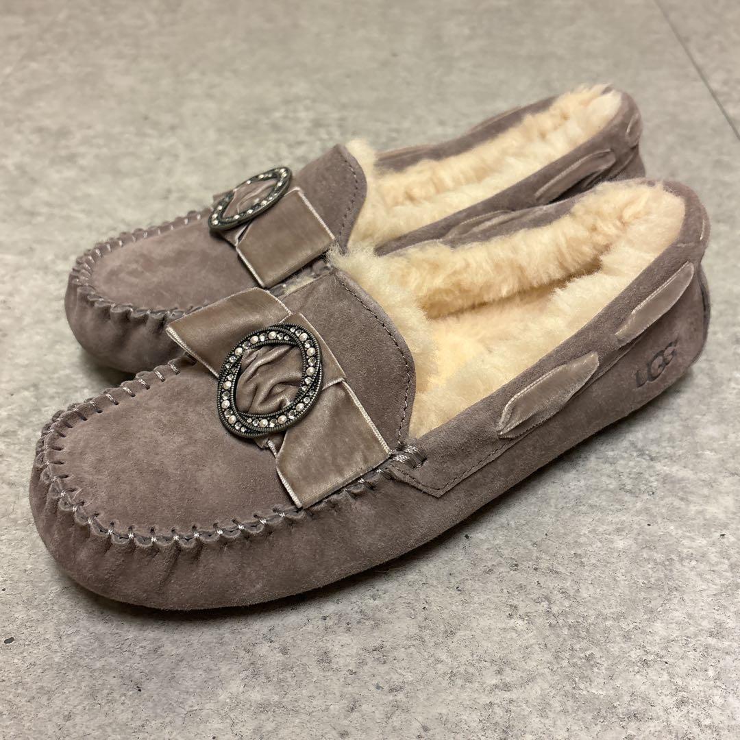 レア✨️未使用✨️UGG アグ モカシン ダコタ ブローチ スリッポン SYGR