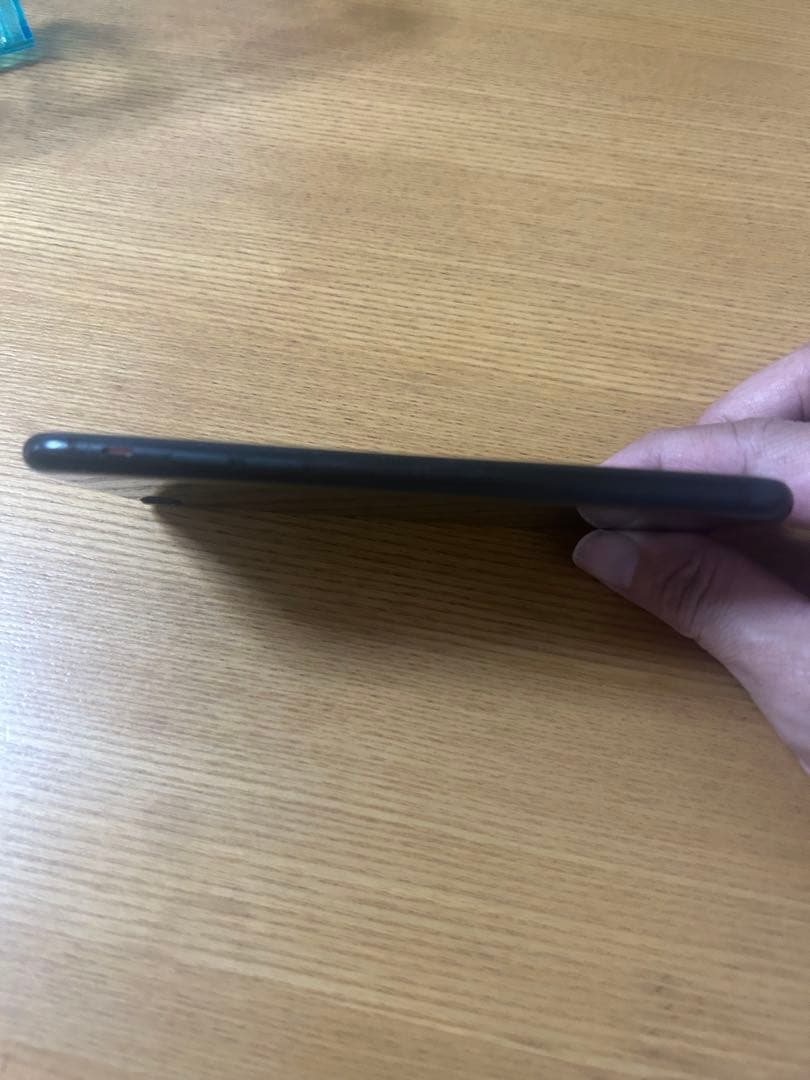 iPhone se（第2世代）se2 64GBブラック 本体