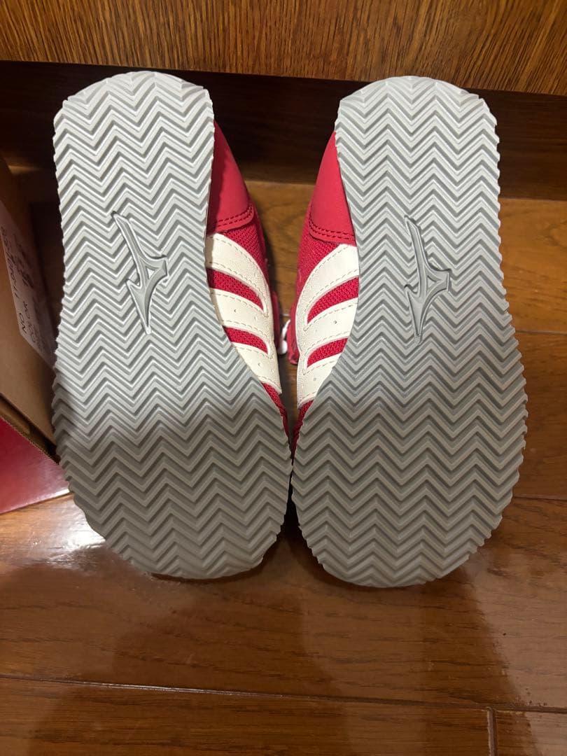 ミキハウス×ミズノ　スニーカー　16.5 レッド