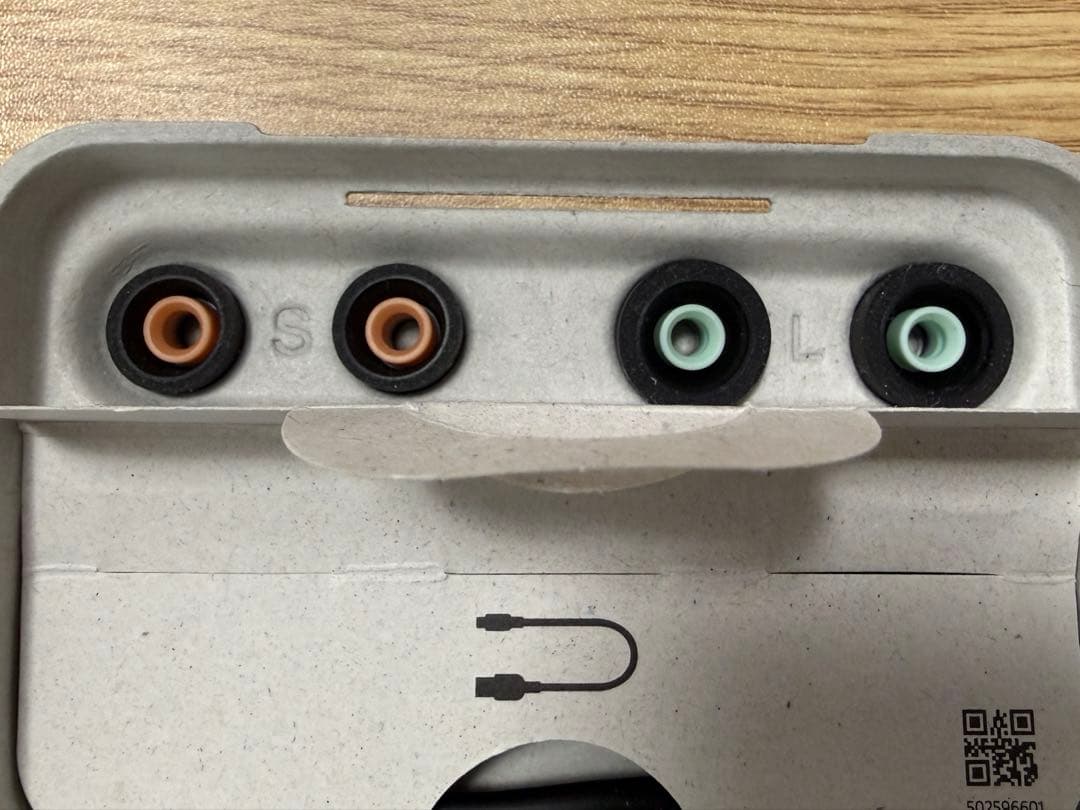 【美品】SONY WF-1000XM4 ワイヤレスイヤホン ブラック