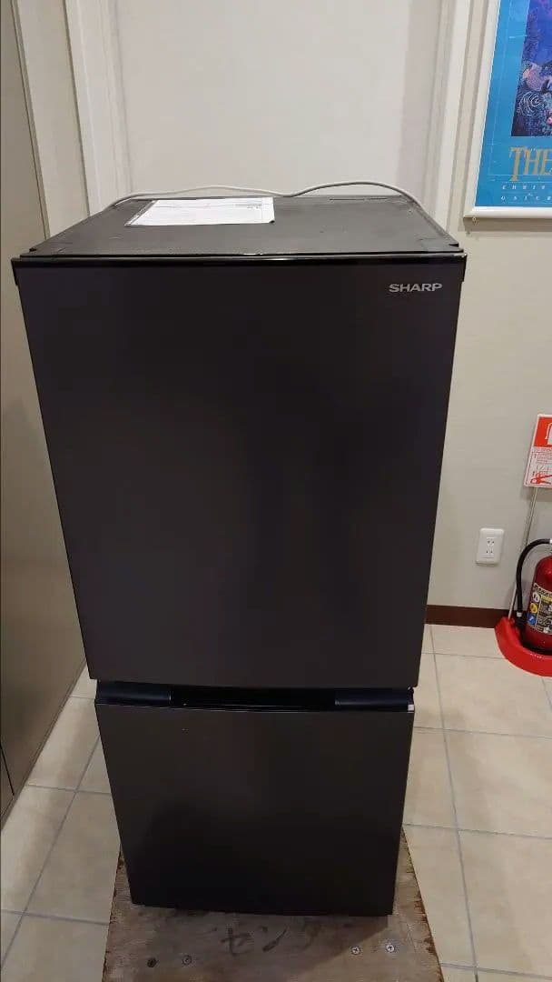 SHARP　独り暮らし用冷蔵庫　152L 2024年製品で新しい