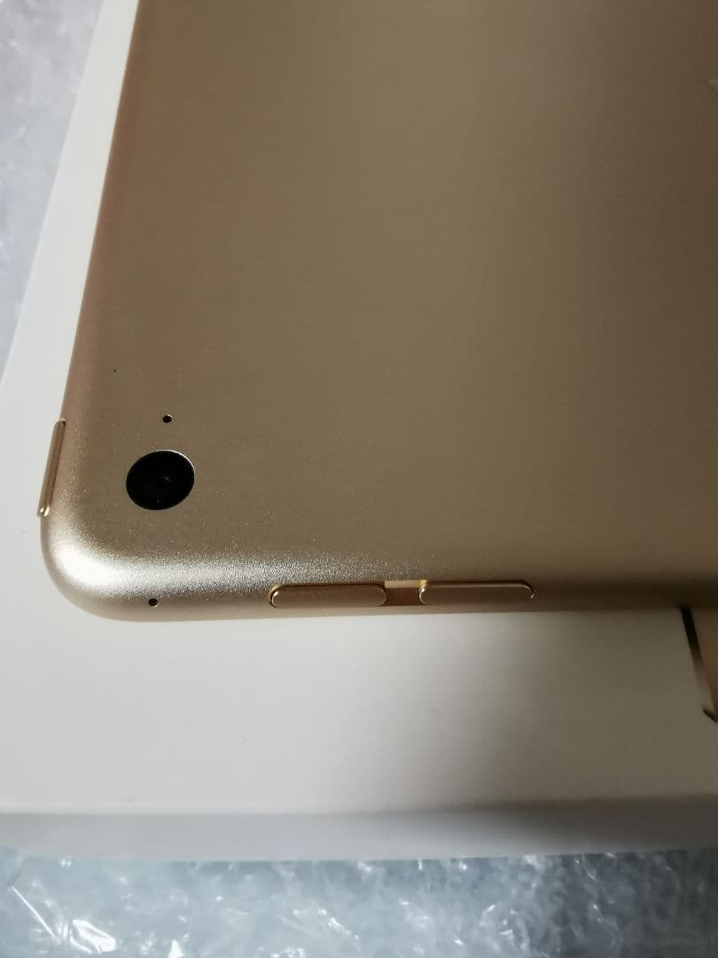 apple iPad mini 4 128GB wifiモデル
