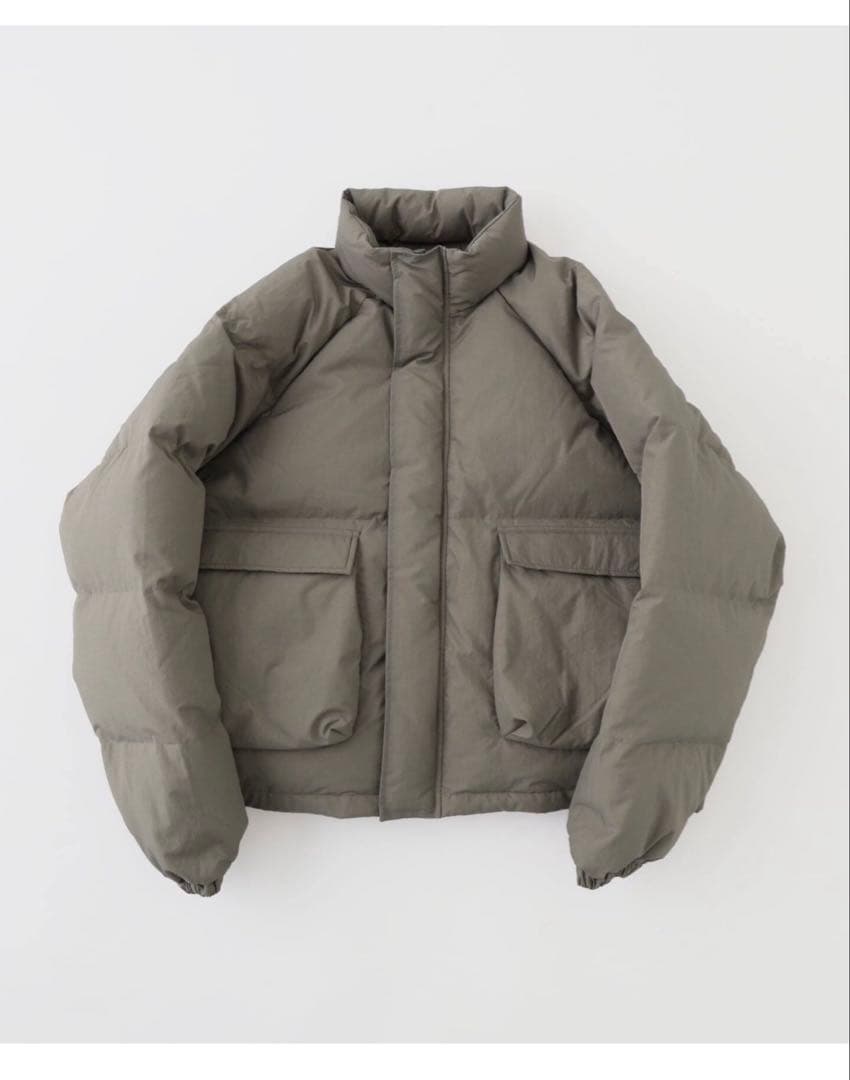 Estudio Niksen Raglan Puffer Jacket タグ付き