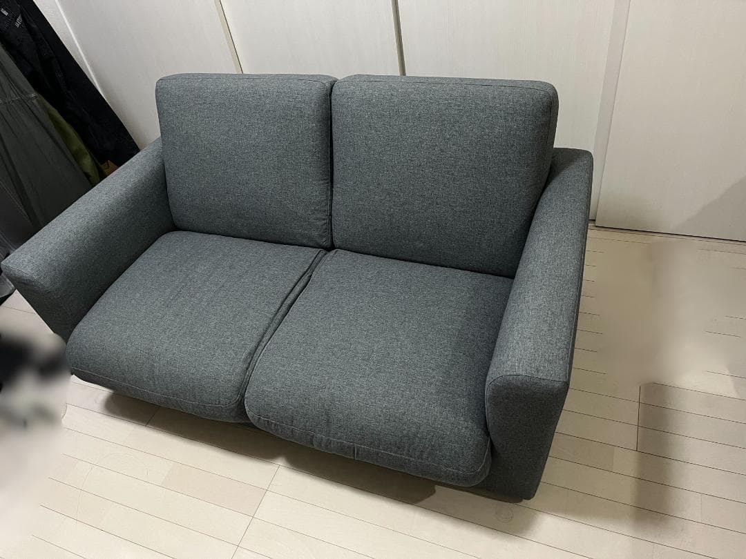 コンパクトにくつろげるソファベッド(フォワード GY)