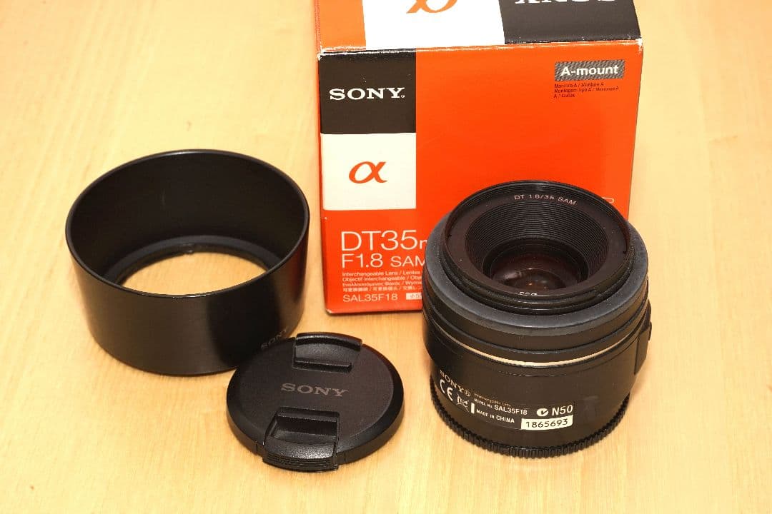 Sony DT 35mm F1.8 SAM レンズ