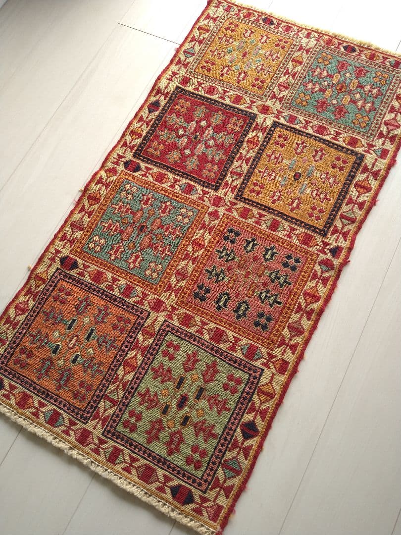 スマック織り キリム 98×52cm ８スクエア 自然モチーフ模様 ペルシャ絨毯