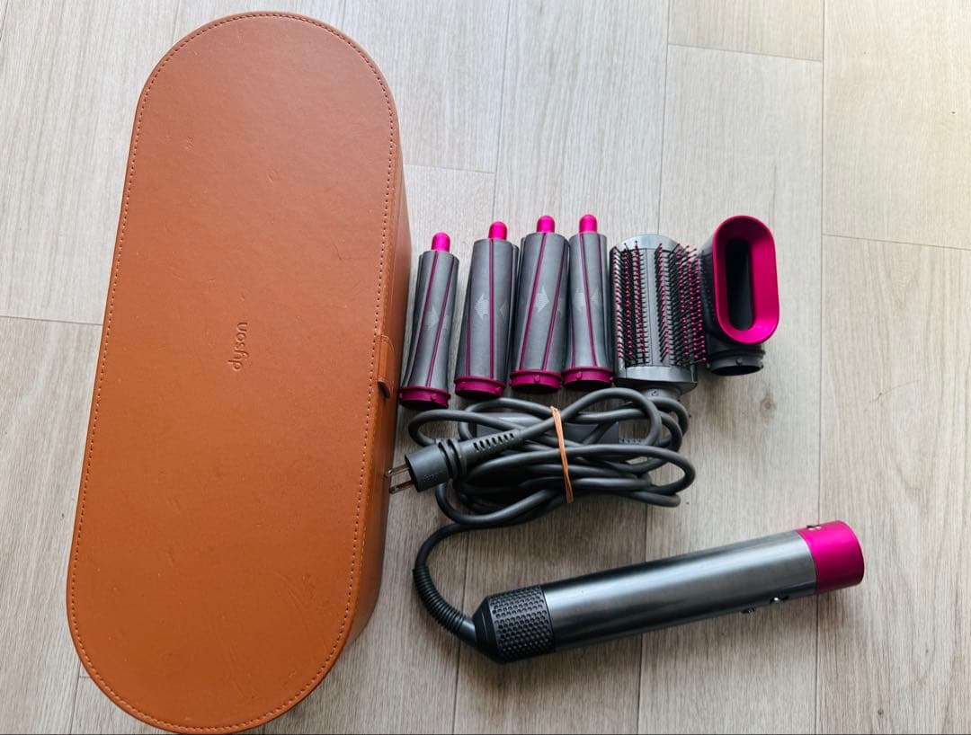 ダイソン　ヘアスタイラーHS01