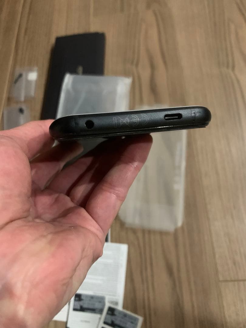 美品★rog phone 5 完品の12/256 ストームホワイト！日本国内版！