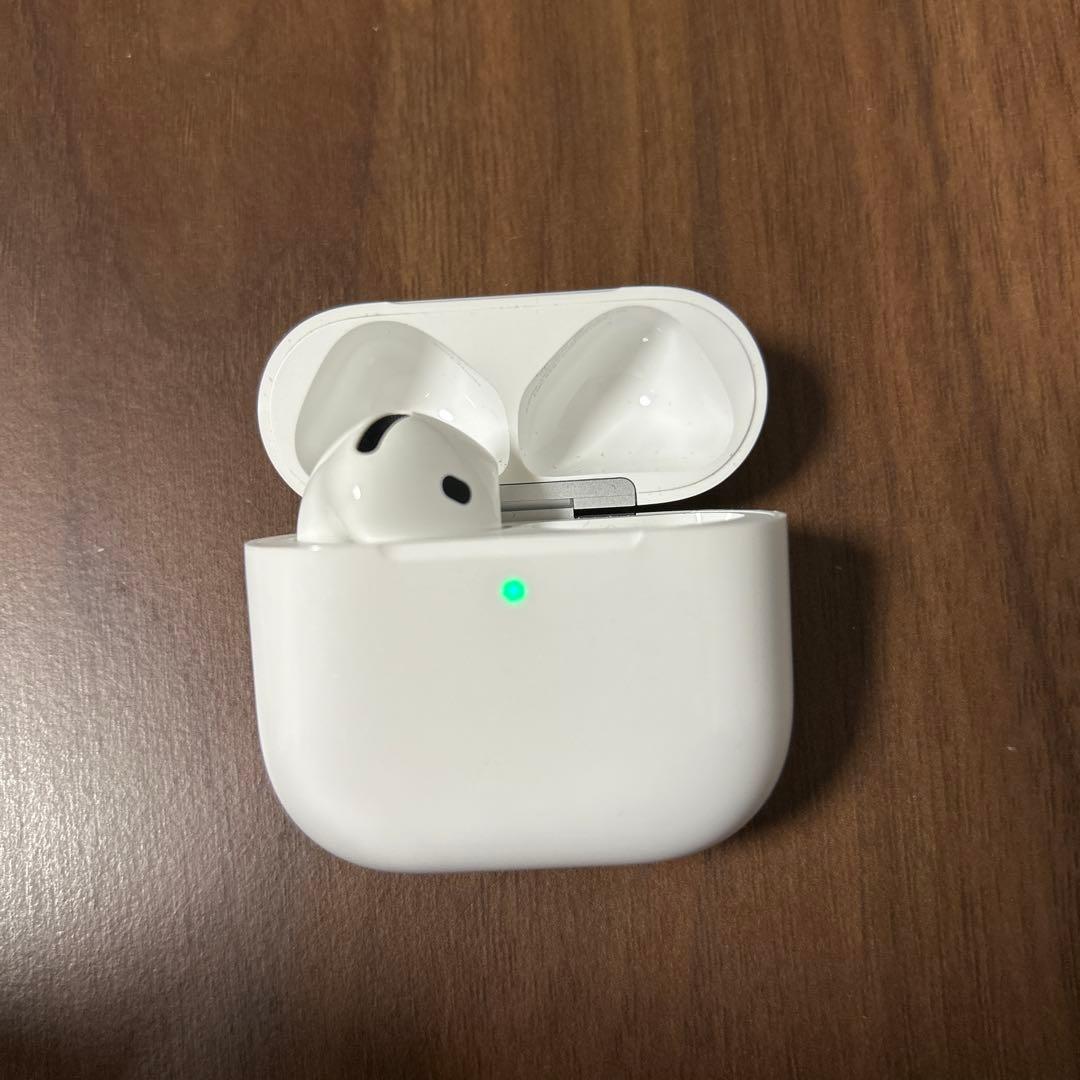 AirPods 4 アクティブノイズキャンセリング　本体充電ケース+左耳　箱付き