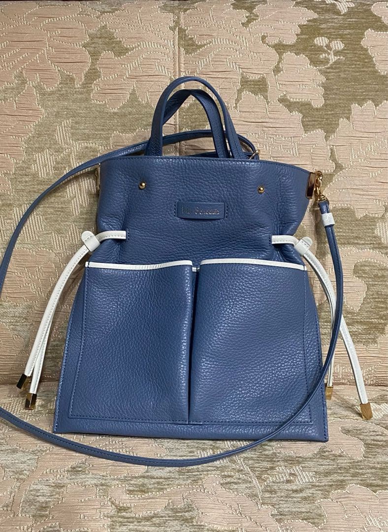 ハースケジュール　ポケットバッグ『フロート』　カバン　皮　ブルー　部屋で飾りのみ