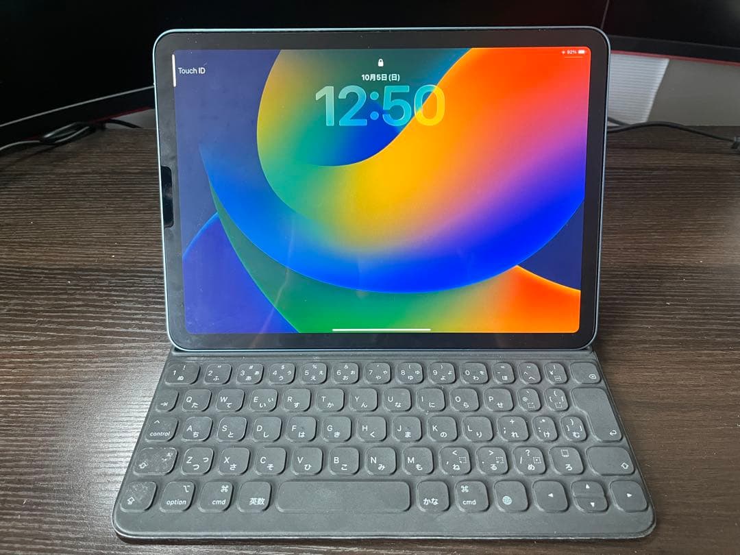 美品【本体＋純正キーボード】iPad Air第5世代Wi-Fi 64GB ブルー