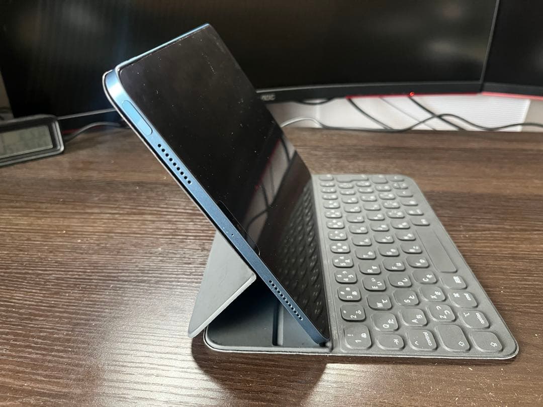 美品【本体＋純正キーボード】iPad Air第5世代Wi-Fi 64GB ブルー