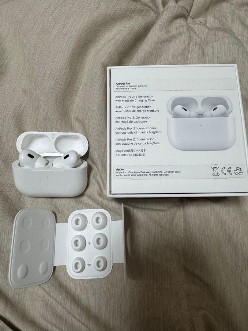 【正規品】AirPods Pro (第2世代）lightning 充電ケース付き