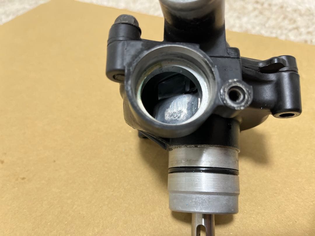 【価格相談可】GPZ900R 純正ウォーターポンプ　A16外し